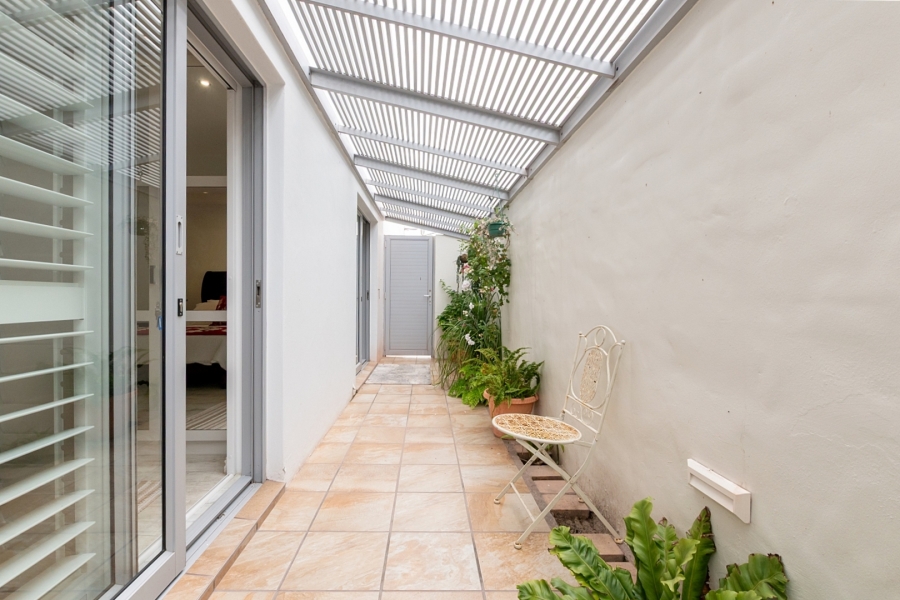 4 Bedroom Property for Sale in Paradise Beach Western Cape